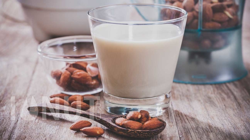 5 научно обоснованных бенефитов употребления миндального молока